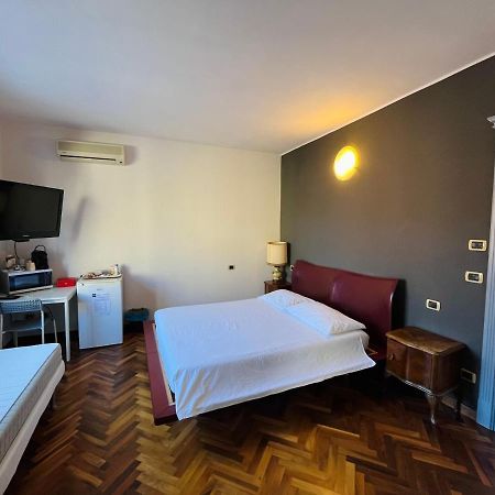 Hotel Viale Manzoni Sassuolo Exterior foto